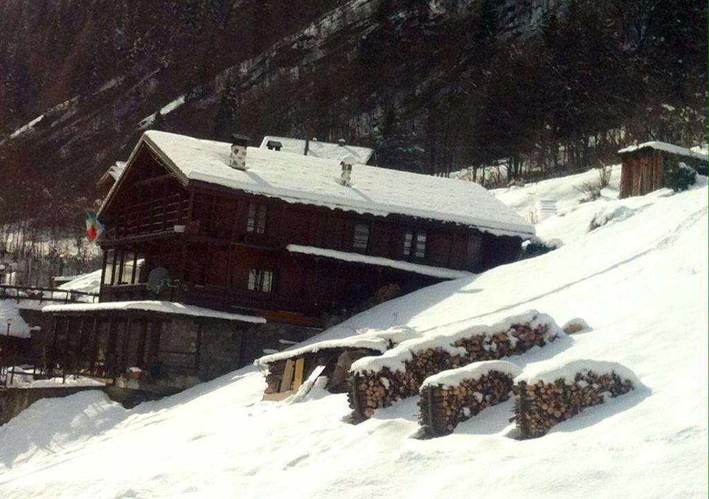 Residence Casa Dei Fiori Alagna Valsesia Extérieur photo